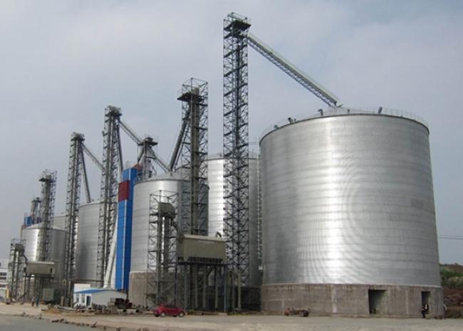 临高大型钢板库构造参数及水泥储存质量